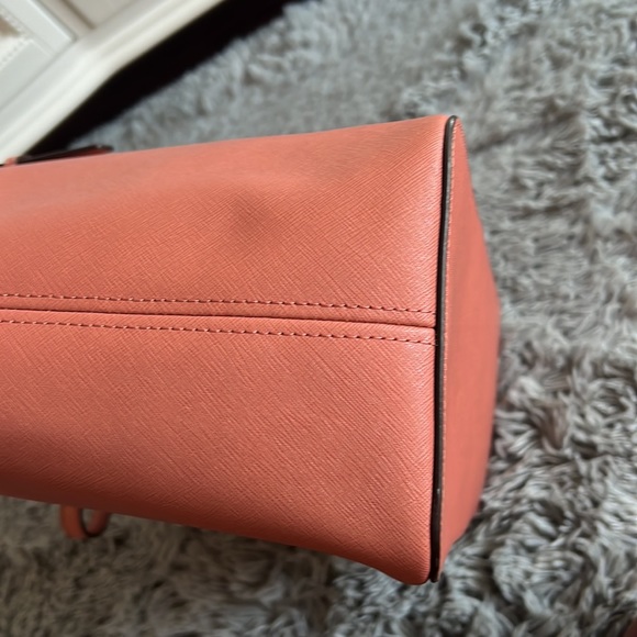 Michael Kors Tote Bag - Picture 13 of 14